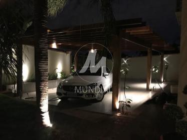29 - Garagem/estacionamento