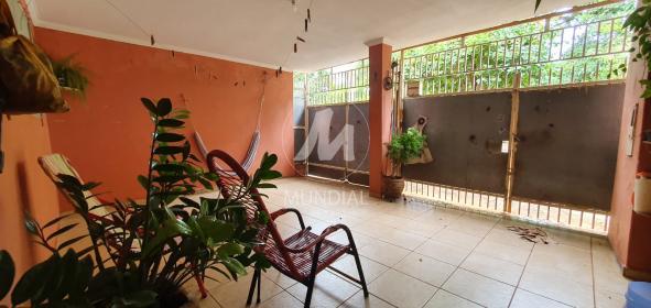 1 - Garagem/estacionamento