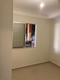 12 - Dormitorio