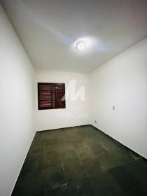 11 - Dormitorio