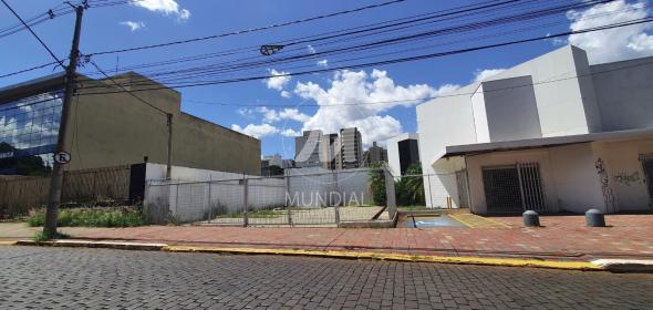 3 - Garagem/estacionamento
