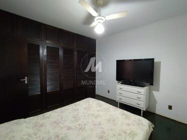 18 - Dormitorio