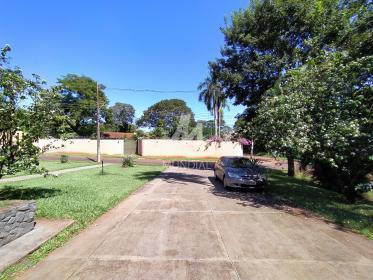 37 - Garagem/estacionamento