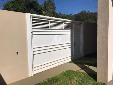 3 - Garagem/estacionamento