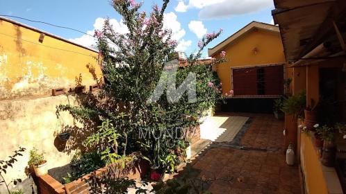 11 - Quintal/corredores