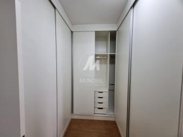 11 - Closet