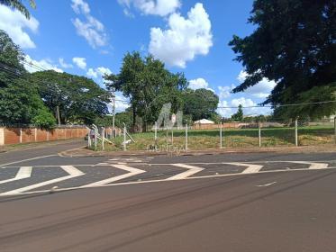 2 - Terreno/Lote