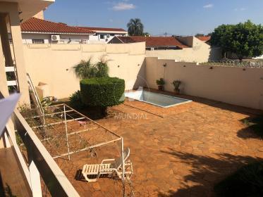 12 - Piscina