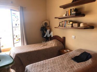 20 - Dormitorio