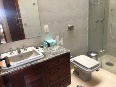 25 - Banheiro/lavabo