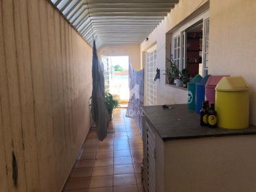 31 - Quintal/corredores