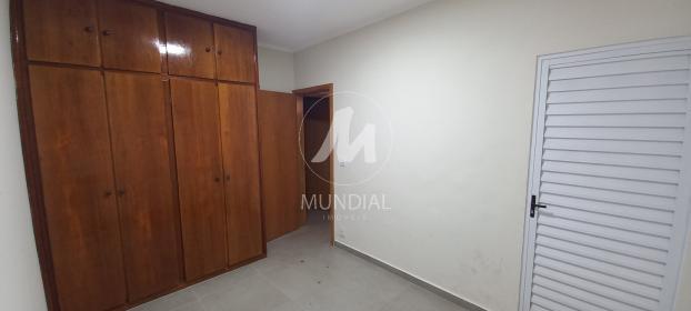 26 - Dormitorio