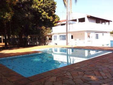 16 - Piscina