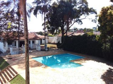 17 - Piscina