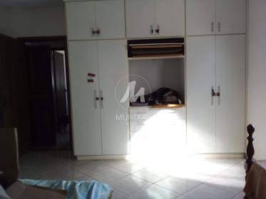 25 - Dormitorio