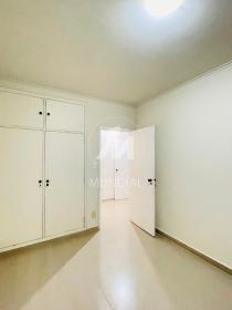 11 - Dormitorio