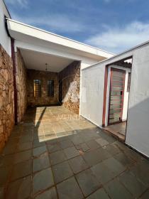 2 - Garagem/estacionamento