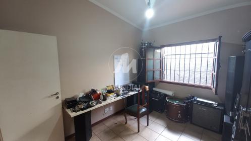 22 - Dormitorio