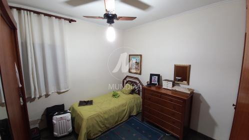 24 - Dormitorio
