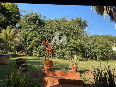 8 - Quintal/corredores