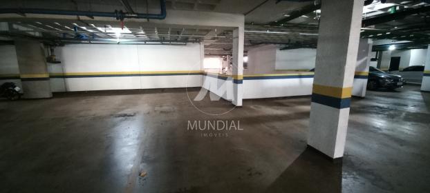 32 - Garagem/estacionamento