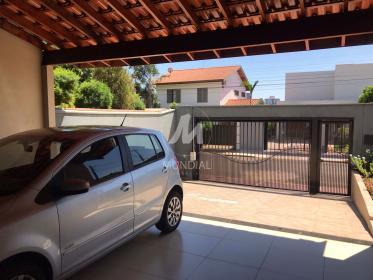 14 - Garagem/estacionamento
