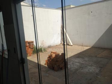 26 - Quintal/corredores
