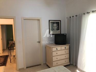 18 - Dormitorio