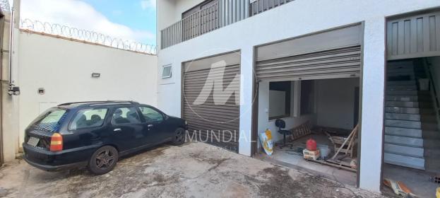 2 - Garagem/estacionamento