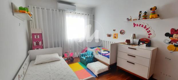 22 - Dormitorio