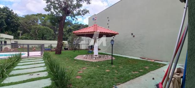 16 - Quintal/corredores