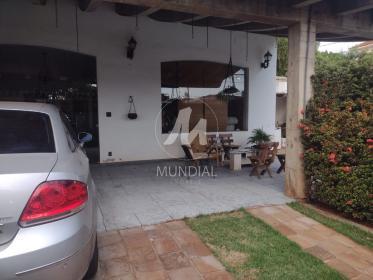 4 - Garagem/estacionamento