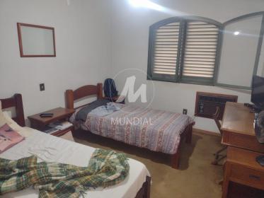 20 - Dormitorio
