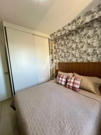 25 - Suite