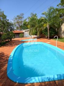 3 - Piscina