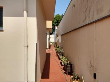 24 - Quintal/corredores
