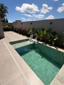 12 - Piscina