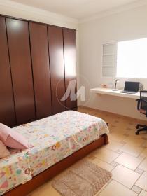 9 - Dormitorio