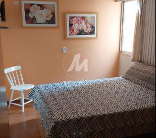 14 - Dormitorio