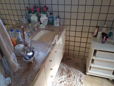 11 - Banheiro/lavabo