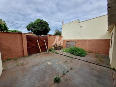 12 - Garagem/estacionamento