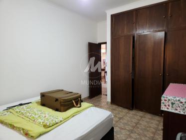 12 - Dormitorio