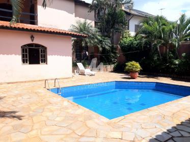 23 - Piscina