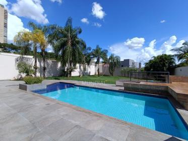 33 - Piscina