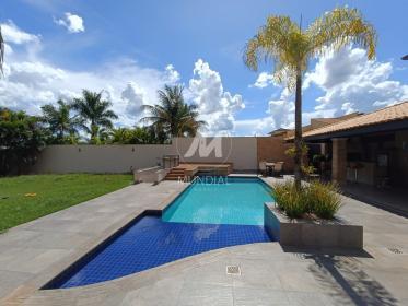 34 - Piscina