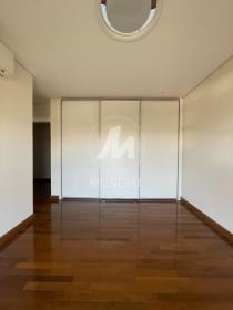 24 - Suite