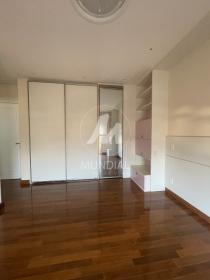27 - Suite