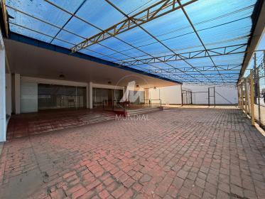 10 - Garagem/estacionamento