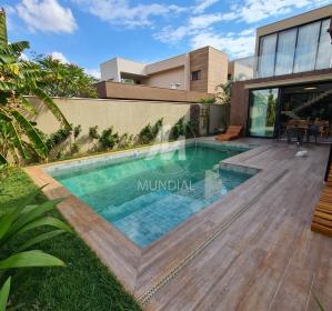 19 - Piscina