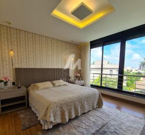 25 - Suite